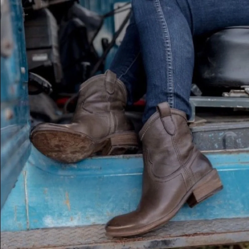 Frye Carson Tab Short Vintage Cognac Southern/Western Pull On Cowboy Ankle Boots - Picture 4 of 5
